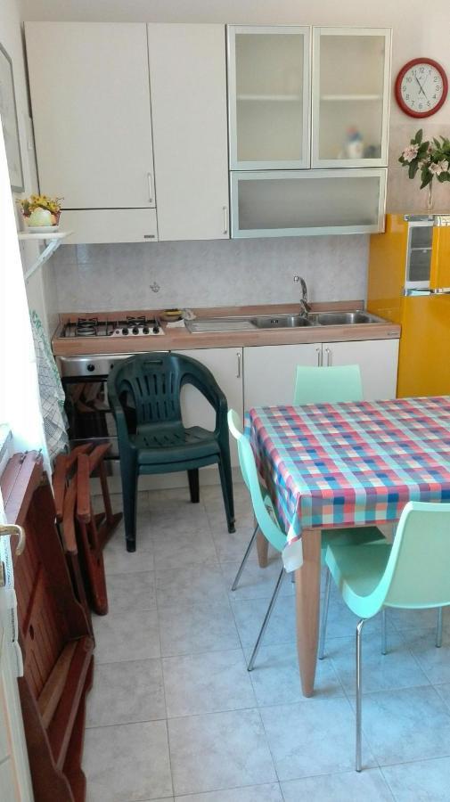 Appartamento In Paese A Santa Teresa Di Gallura Buitenkant foto
